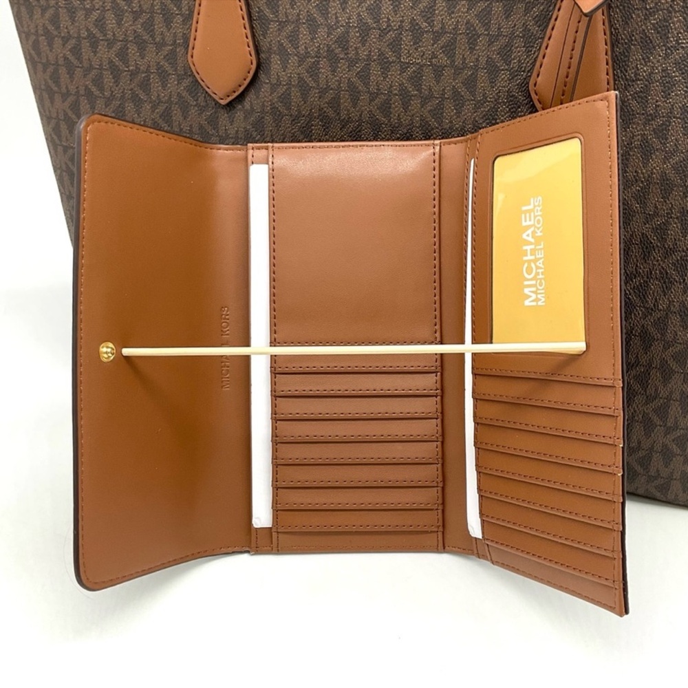 Michael Kors Large EW Crossbody Bag & Large Trifold Wallet Brown/Gold - Picture 13 of 13